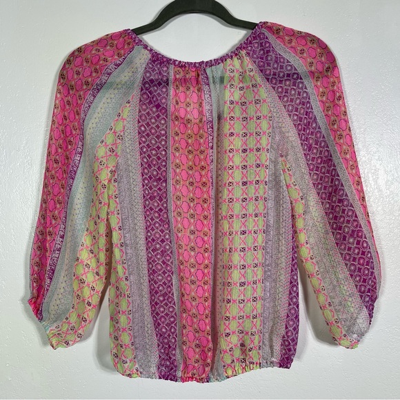 Arizona Jeans Co, colorful sheer Top. Size XS. In excellent condition! - Picture 7 of 7